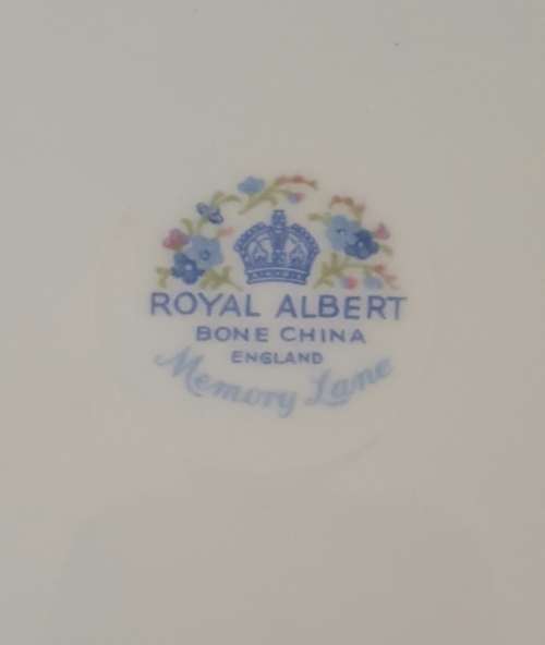 Two Royal Albert "Memory Lane" Dinner Plates - (26 cm ) One bid for both