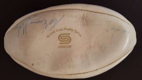 RUBY WORLD CUP 1995 - AUTOGRAPHED RUGBY BALL, INCLUDING FRANCOIS PIENAAR *RELISTING*