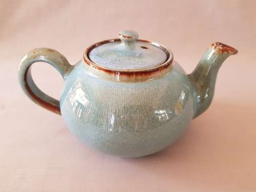 LINN WARE STUDIO POTTERY - RARE TEAPOT IN MOTTLED TURQUOISE GLAZE