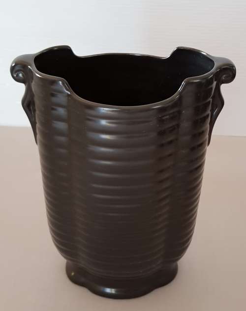 Mid-Century Modern South African Studio Ceramics - Mat Black Art Deco Horizontal Ribbed Vase