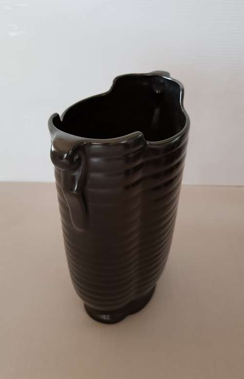 Mid-Century Modern South African Studio Ceramics - Mat Black Art Deco Horizontal Ribbed Vase