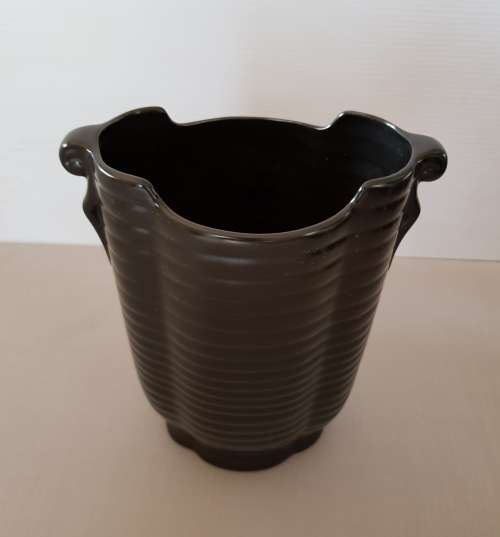 Mid-Century Modern South African Studio Ceramics - Mat Black Art Deco Horizontal Ribbed Vase