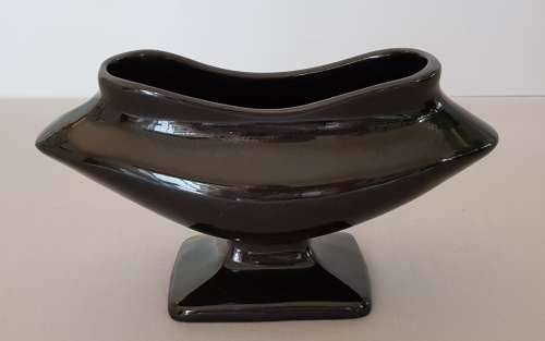 MID-CENTURY MODERN SOUTH AFRICAN STUDIO POTTERY, UNUSUAL  SHAPE GLOSSY BLACK  VASE