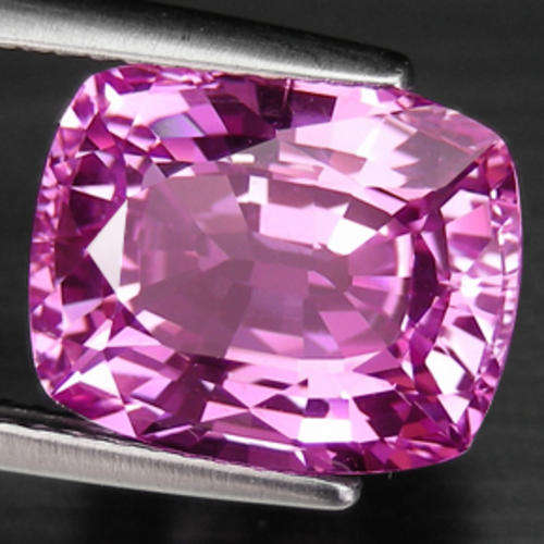 AAA+ VERY RARE PINK CEYLON SAPPHIRE. BRILLIANT OVAL . 4.350CTS