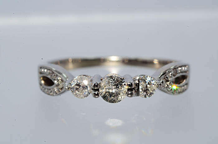 IMMACULATE 14K SOLID WHITE GOLD SPARKLING WHITE DIAMOND RING! 0.520CTS! VALUE : R24'169.00
