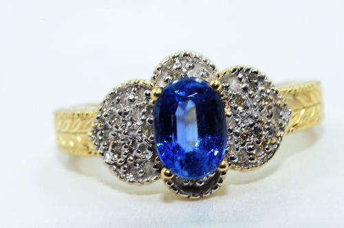 GORGEOUS 10K SOLID WHITE GOLD GENUINE KYANITE AND DIAMOND RING! 0.690CTS VALUE : R9'332.00