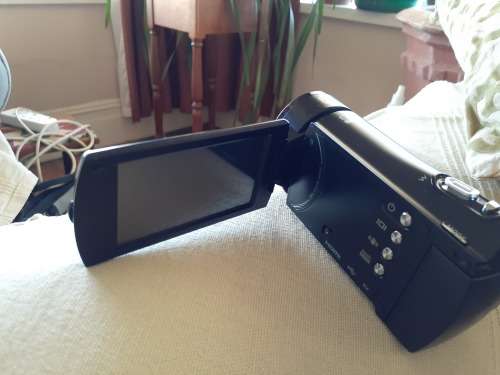REDUCED!! Samsung HD Camcorder H300 Series in top condition