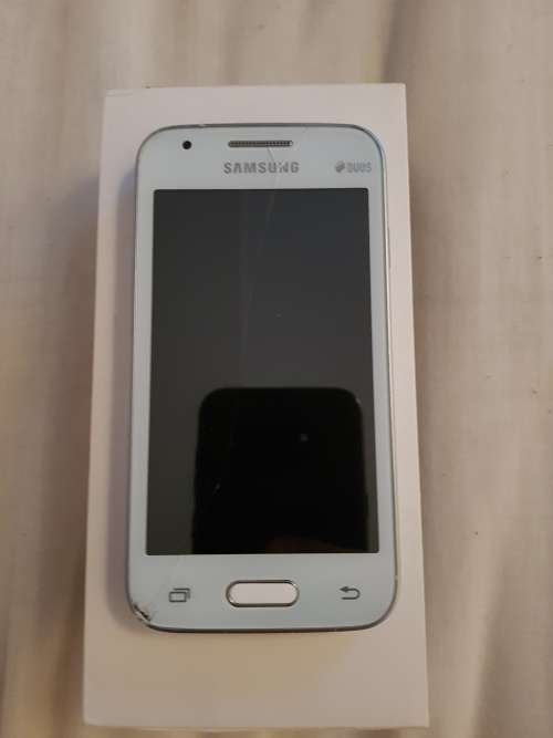 Cell Phone Bundle (Samsung A3, Trend Neo, Huawei P8, Sony Experia)
