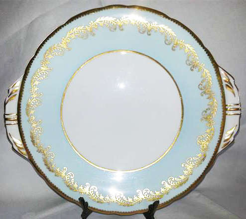 1934 -1939 LARGE CAKE / BISCUIT  PLATE, AYNSLEY FINE BONE CHINA, ENGLAND, GILT DETAIL.