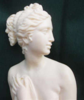 VINTAGE ALABASTER COMPOSITION SCULPTURED FIGURINE OF A BATHING WOMAN SIGNED A.SANTINI