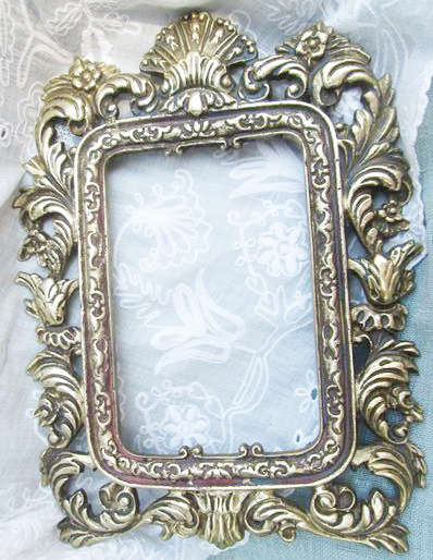 HEAVY QUALITY, ORNATE SOLID BRASS  ANTIQUE ?  PHOTO FRAME WITH GLASS.