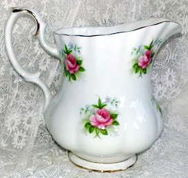ROYAL ALBERT BONE CHINA , ENGLAND, MILK JUG, FORGET ME NOT ROSE, PERFECT CONDITION !!!