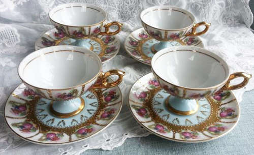 LAVISHLY GILDED WITH MORAIGE DETAIL, ARNART JAPANESE PORCELAIN DEMITASSE COFFEE SET  FOR FOUR