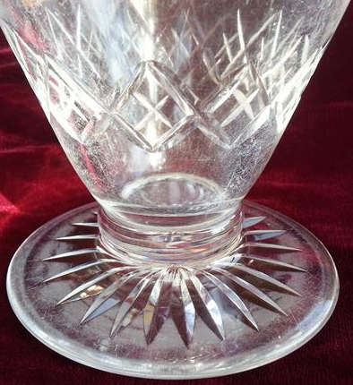 VINTAGE, LARGE HAND CUT CRYSTAL VASE WITH THE ROSE DESIGN.