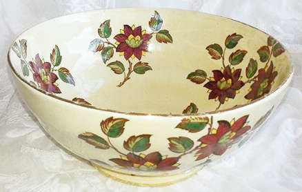 VINTAGE, HAND PAINTED, MALING FRUIT  BOWL IN THE BROCADE DESIGN, MADE IN ENGLAND.