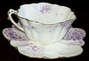 ANTIQUE 1896-1910,WILEMAN FOLEY, PRE SHELLEY LILAC DAISY CLUSTER PATTERN TEA  CUP AND SAUCER