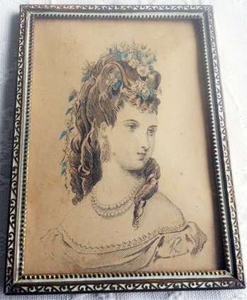 ANTIQUE,  MINIATURE OF A YOUNG LADY IN PERIOD CLOTHING BEHIND CONVEX GLASS, METAL FRAME