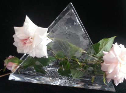 VINTAGE, ROSE CUT CRYSTAL SERVIETTE HOLDER, TRIANGULAR SHAPE, COULD BE USED AS A LETTER HOLDER.