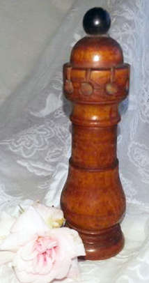 ANTIQUE HAND TURNED, WALNUT WOOD NEEDLE HOLDER, WITH SCREW ON LID