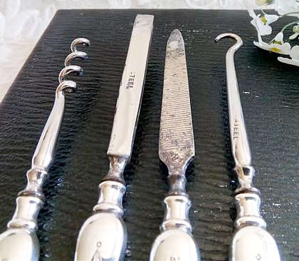 ANTIQUE, EDWARDIAN, LADIES GROOMING SET HALLMARKED SILVER, DELICATE FLORAL ETCHED HANDLES