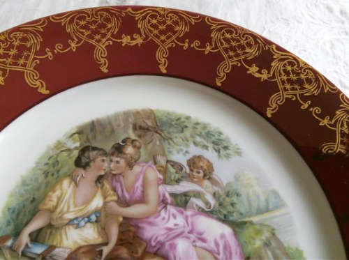 VINTAGE, GLORIA, BAYREUTH, FINE PORCELAIN WALL PLATE WITH HAND PAINTED GILDING, ROMANTIC SCENE