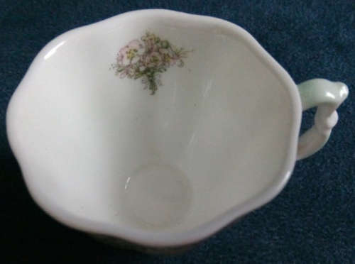 VINTAGE MINIATURE ROYAL DOULTON "SUMMER" BRAMBLY HEDGE CUP AND SAUCER 1983....PERFECT