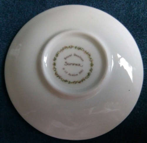 VINTAGE MINIATURE ROYAL DOULTON "SUMMER" BRAMBLY HEDGE CUP AND SAUCER 1983....PERFECT
