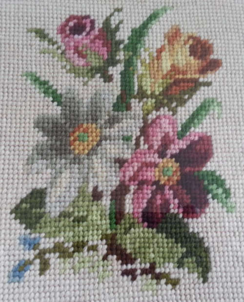 VINTAGE TAPESTRY..... SPRAY OF ROSEBUDS, DAISY, FRAMED BEHIND GLASS READY TO HANG