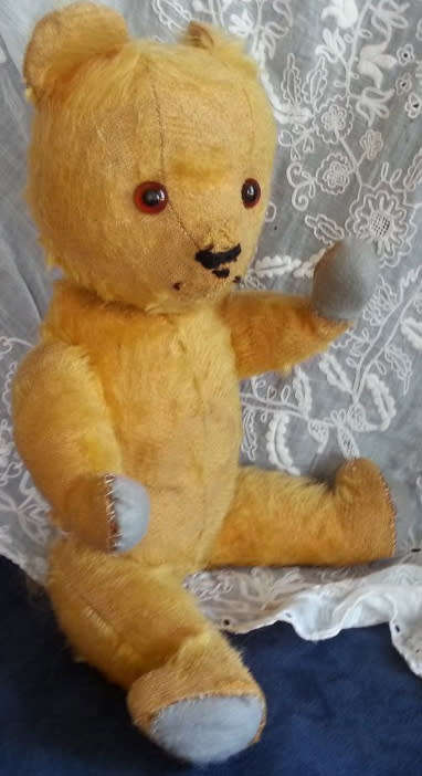 CUDDLY ANTIQUE STRAW FILLED HEAD, GOLDEN MOHAIR  TEDDY BEAR, PLENTY OF CHARACTER !!!!!
