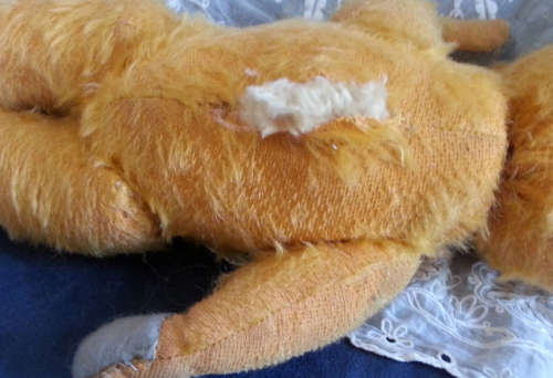 CUDDLY ANTIQUE STRAW FILLED HEAD, GOLDEN MOHAIR  TEDDY BEAR, PLENTY OF CHARACTER !!!!!