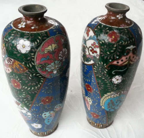 ANTIQUE, 1800s, FINELY CRAFTED, INTRICATE DETAIL, PAIR OF CHINESE CLOISONNE VASES,