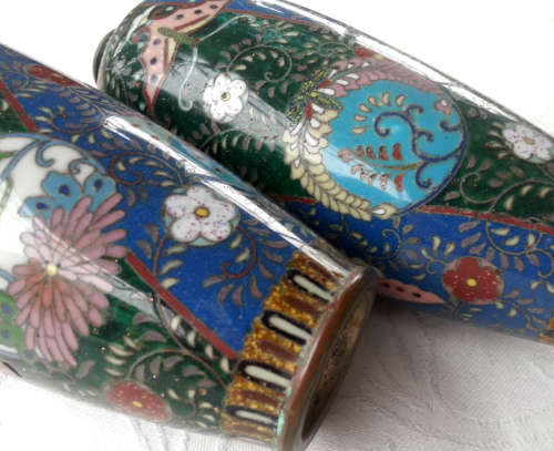 ANTIQUE, 1800s, FINELY CRAFTED, INTRICATE DETAIL, PAIR OF CHINESE CLOISONNE VASES,