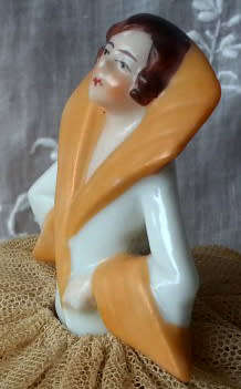 COLLECTIBLE ANTIQUE / VINTAGE PORCELAIN PIN CUSHION FLAPPER HALF DOLL