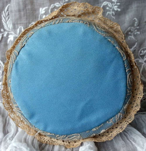 DAINTY AND PRETTY, ANTIQUE / VINTAGE  PIN CUSHION HALF DOLL, DRESSED IN LOVELY ANTIQUE LACE