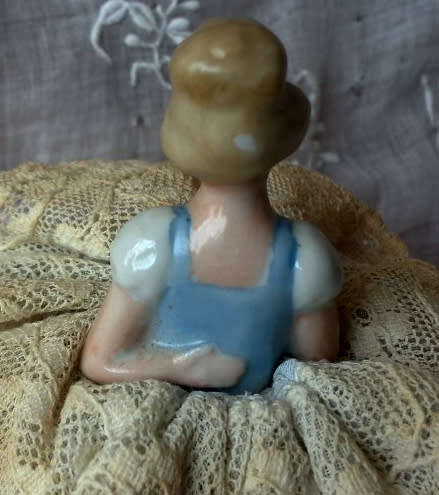 PRETTY AND DAINTY, ANTIQUE / VINTAGE PORCELAIN PIN CUSHION HALF DOLL DRESSED IN VINTAGE FABRIC
