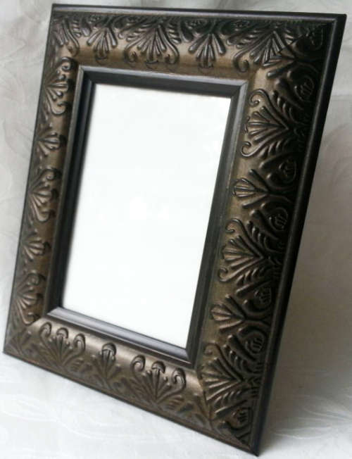 STYLISH  BRONZE COMPOSITE PHOTOGRAPH FRAME, WITH GLASS INSERT.