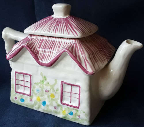 COUNTRY COTTAGE VINTAGE TEA SET...... SET INCLUDING, TEAPOT, SUGAR BOWL AND CREAMER