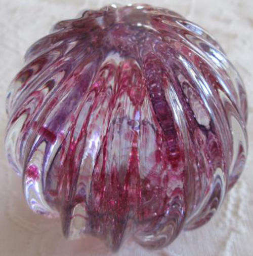 SALE !!! LESS R100.00   VINTAGE & RETIRED, 1997 CAITHNESS SCOTLAND  OPTIX RIBBED CRYSTAL PAPERWEIGHT