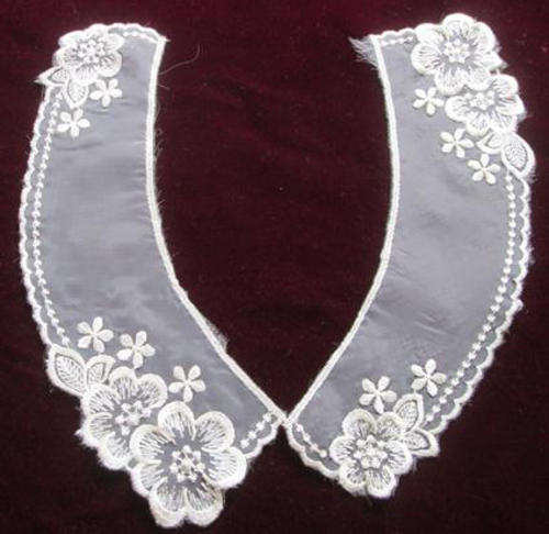 DAINTY VINTAGE VOILE PETER PAN STYLE COLLAR WITH EMBROIDERY..