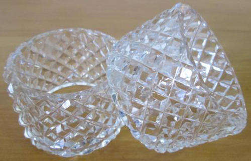 VINTAGE CUT CRYSTAL PAIR OF SERVIETTE RINGS