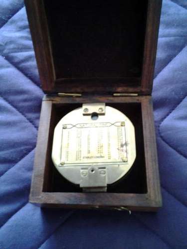 Georgeous compass in box - COLLECTORS ITEM