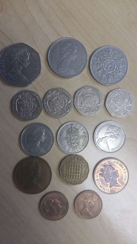Assorted British coins