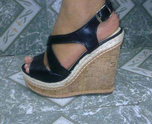 DONT MISS THIS !!! ORIGINAL !!! BRECKELLE'S PREMIUM QUALITY WEDGES !!!!