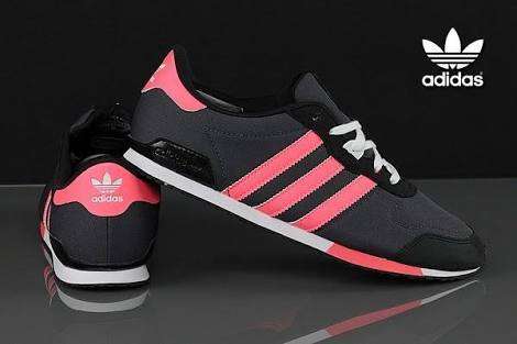 ADIDAS ZX700 SNEAKER FOR LADIES SIZE UK 8 (SA 8)