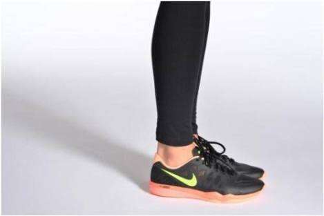 NIKE ORIGNAL DUAL FUSION TR3  FOR LADIES SIZE UK 7 (SA 7)!!!!MARKET VALUE R1500-00