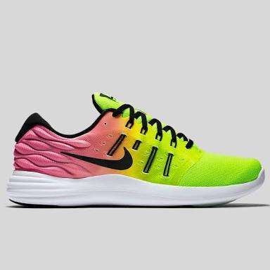 NIKE ORIGNAL LUNARSTELLOS  FOR MEN SIZE UK 7.5 (SA 7.5 )!!!MARKET VALUE R1799.99