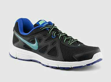 NIKE ORIGNAL REVOLUTION 2 FOR LADIES SIZE UK 7(SA 7 )!!!!MARKET VALUE R1500-00