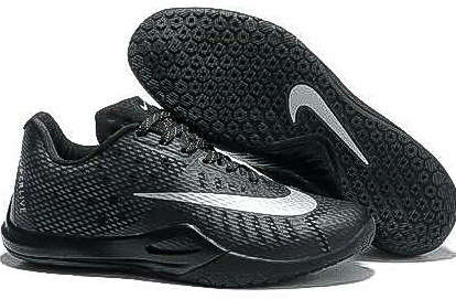 NIKE ORIGNAL HYPERLIVE FOR MEN SIZE UK 10 (SA 10)!!!MARKET VALUE R2500-00