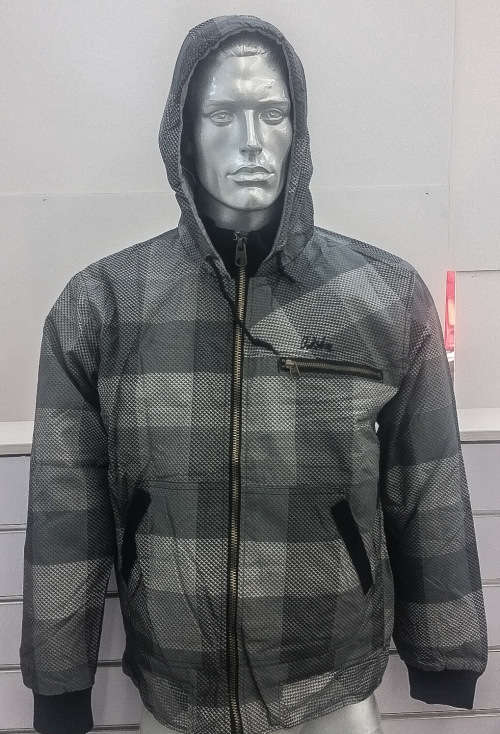 QUICKSILVER ORIGNAL FACTORY OVERRUNS JACKET SIZE EXTRA LARGE!!!! MARKET VALUE R999.99