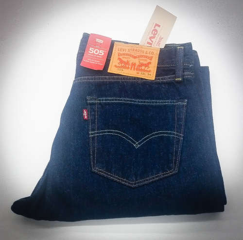 LEVI"S ORIGNAL 505 REGULAR FIT FOR MEN W32 L34 !!!!!!MARKET VALUE R999.99